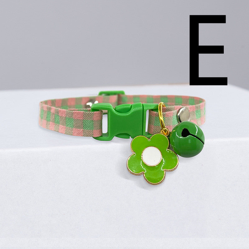 KFX-1144125 Cute Checkered Cat Collar with Bell – Various Colors and Patterns Available