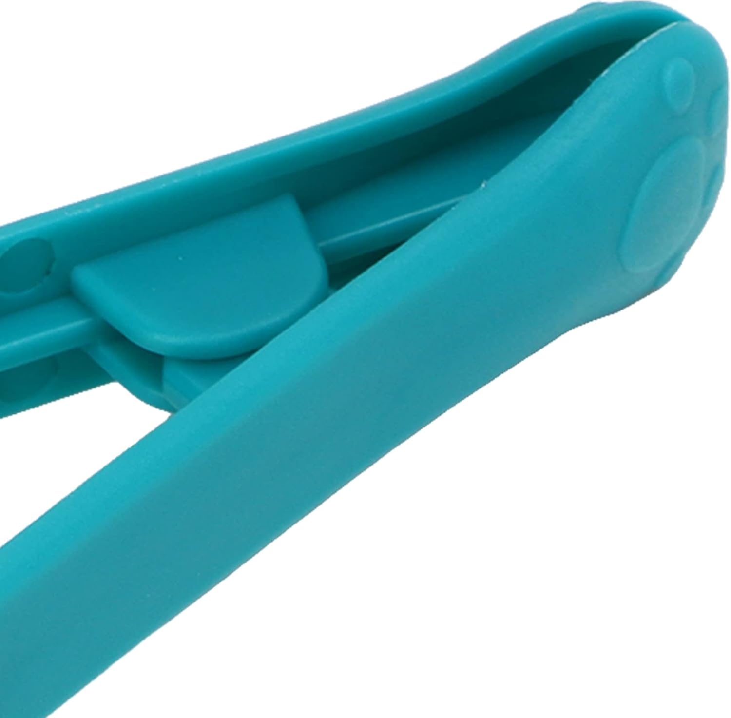 KFX-1286205 Gentle Tear Stain Remover for Cats and Dogs with Soft Rubber Eye Comb