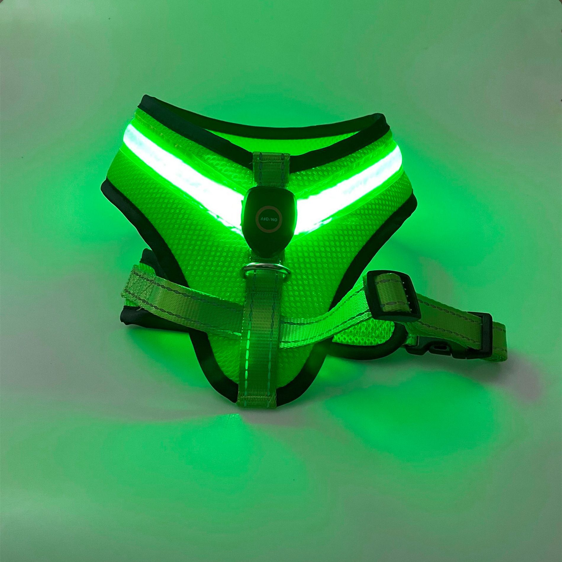 KFX-1299517 USB Rechargeable LED Dog Harness with Reflective Features - Pet Safety Chest Strap for Day and Night Use