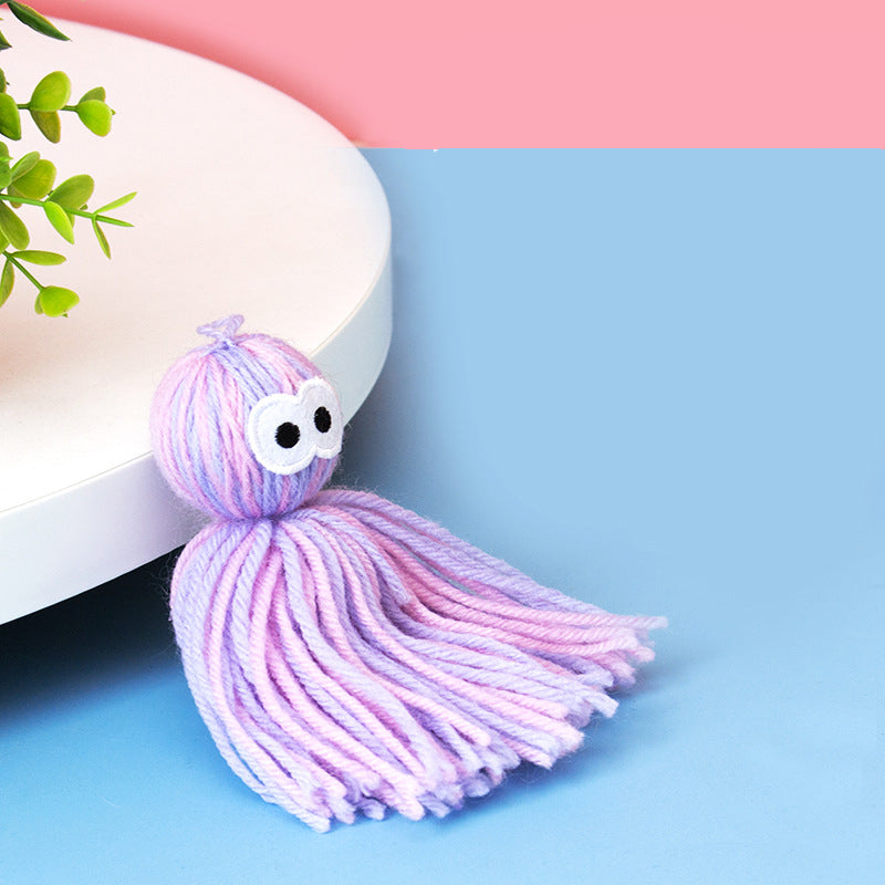 KFX-1357501 Bite Resistant Wool Ball Cat Toy with Hanging Feature for Interactive Play and Dental Care