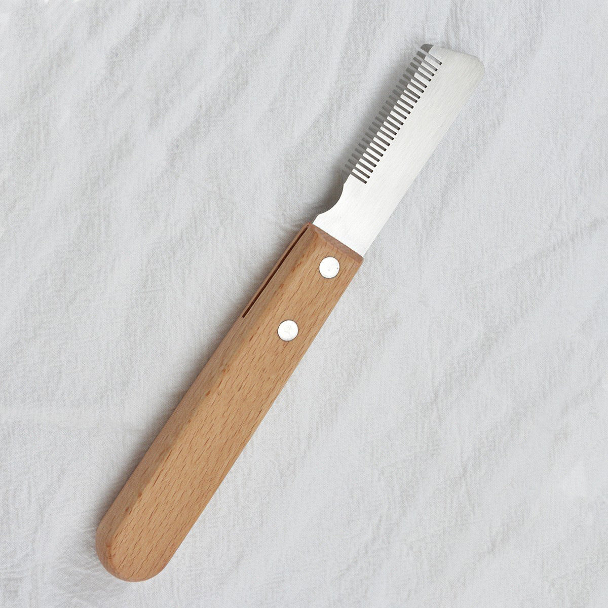 KFX-1372989 Dual-Sided Pet Stripping Comb for Dogs and Cats with Wooden Handle - Effective Grooming Tool for Long Hair Removal