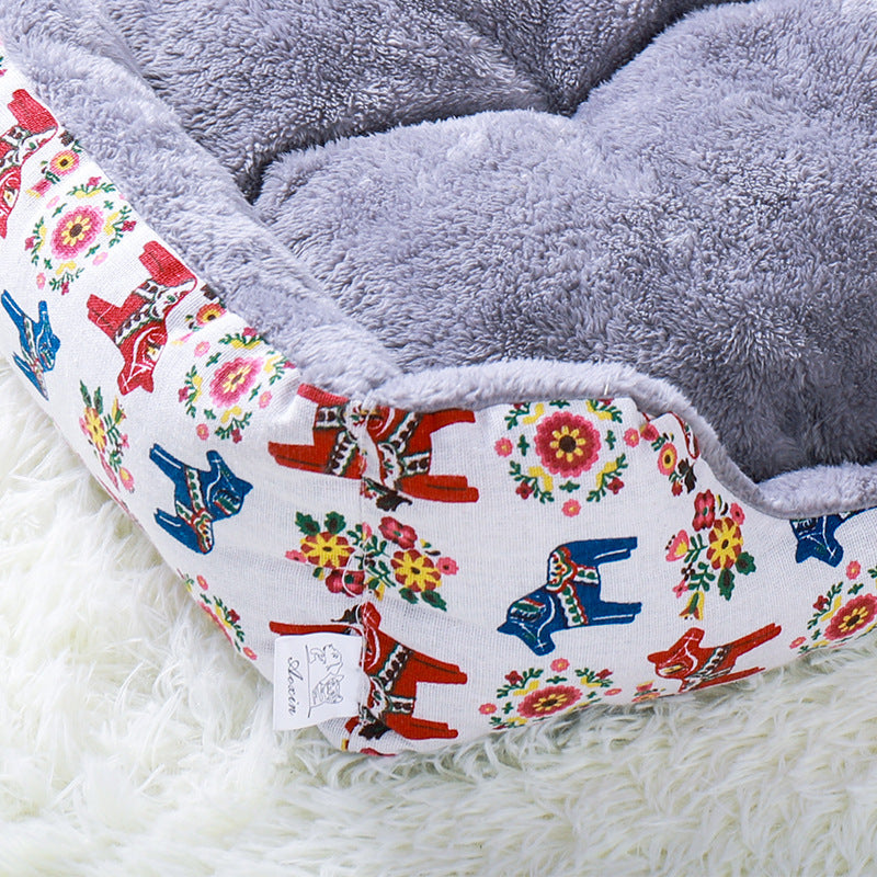 KFX-1396797 Cozy Plush Pet Bed for Small to Medium Dogs and Cats, Waterproof and Non-Slip, Multiple Sizes Available