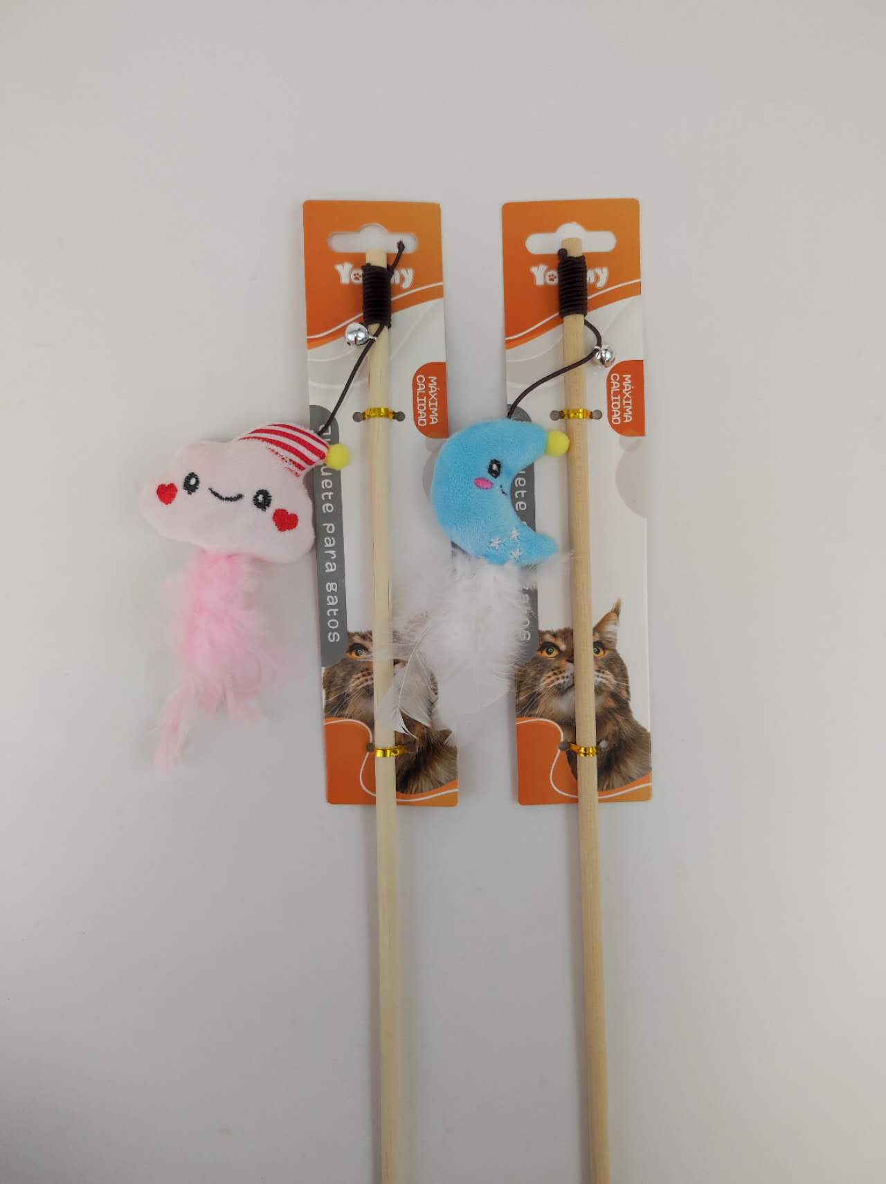 KFX-1409085 Whimsical Cat Toy for Interactive Play and Mental Stimulation