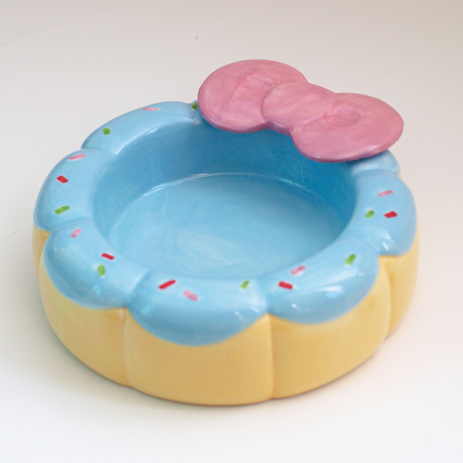 KFX-1415997 Cute Cartoon Ceramic Pet Bowl - Lion, Sheep, Panda, Blue Donut, Yellow Donut Design