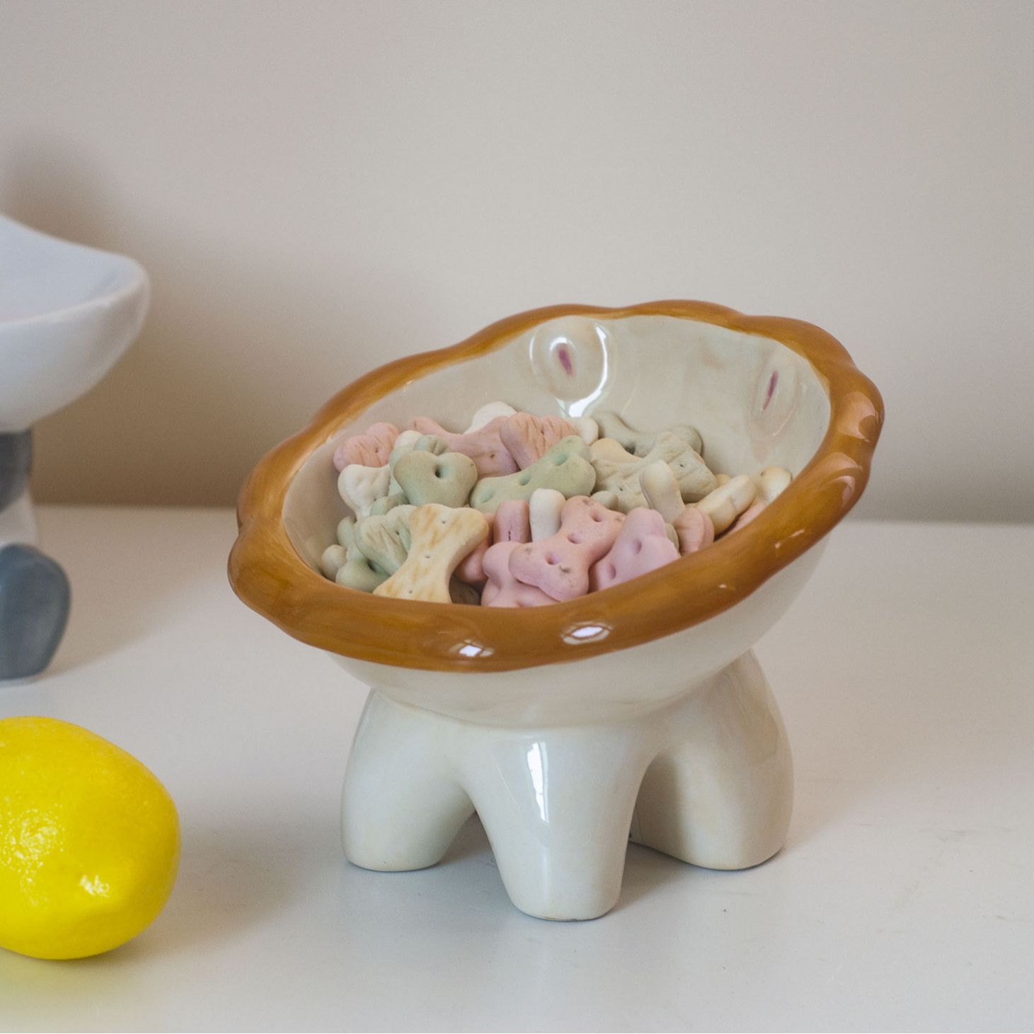 KFX-1415997 Cute Cartoon Ceramic Pet Bowl - Lion, Sheep, Panda, Blue Donut, Yellow Donut Design