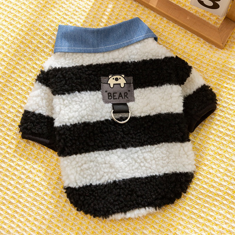 KFX-1468605 Cozy Winter Sweater with Leash Hole for Small Dogs and Cats in Striped Design