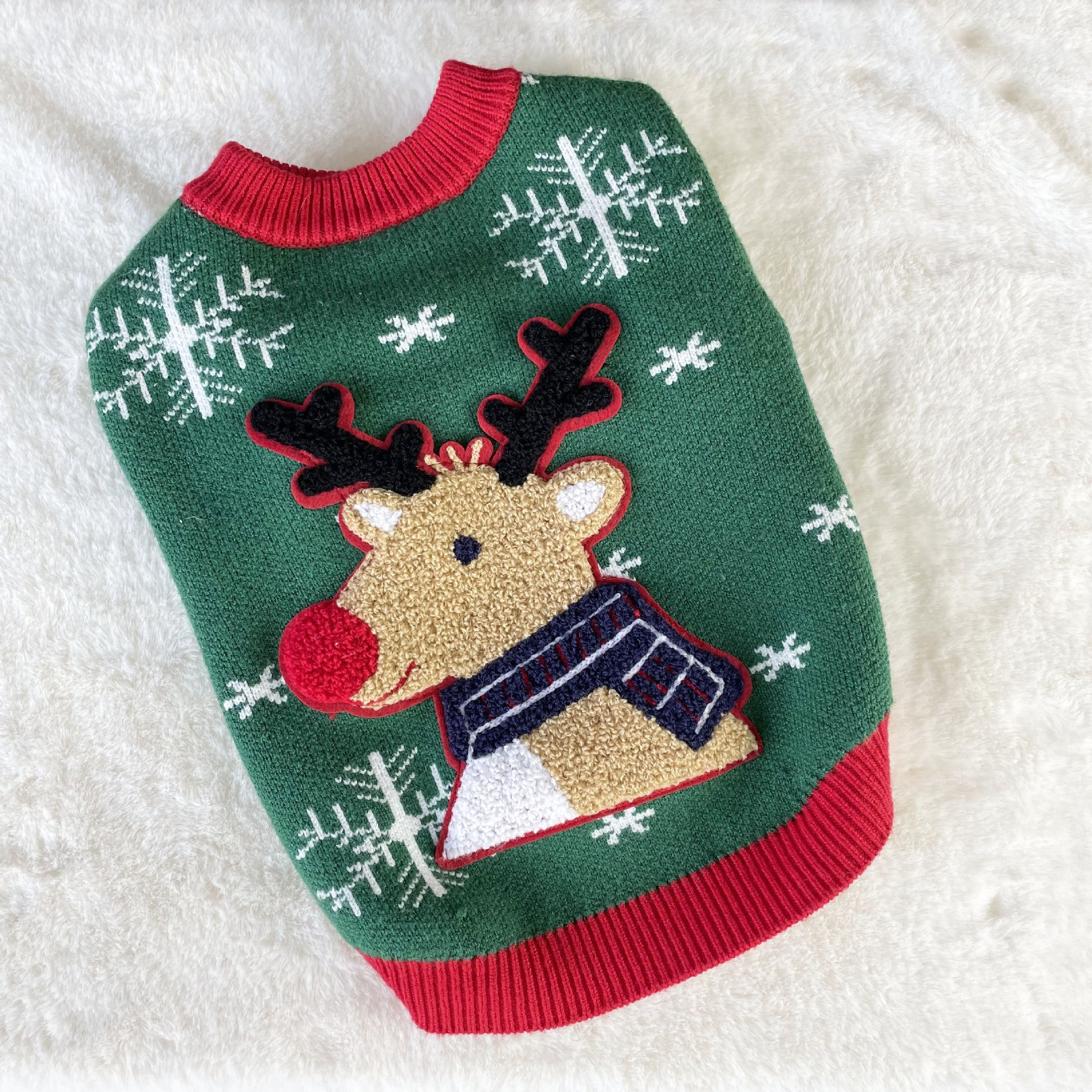 KFX-1516093 Christmas Padded Dog Sweater in Green and Red - Cozy Wool Design for Dogs