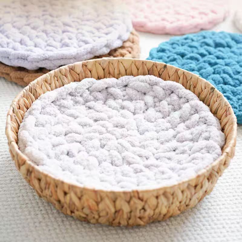 KFX-1564221 Hand-Woven Thermal Chenille Pet Mat for Dogs and Cats - Soft Wool Nest Mattress