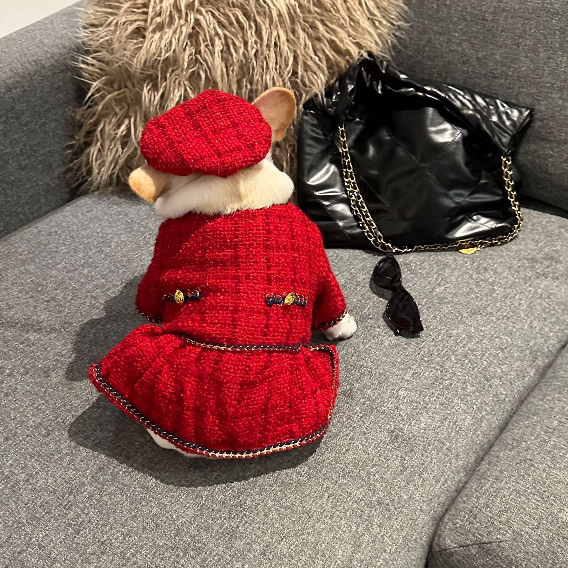 KFX-1632701 Plaid Cashmere Pet Clothing in Black and Red - Free Size (40CM Inner Head Circumference)