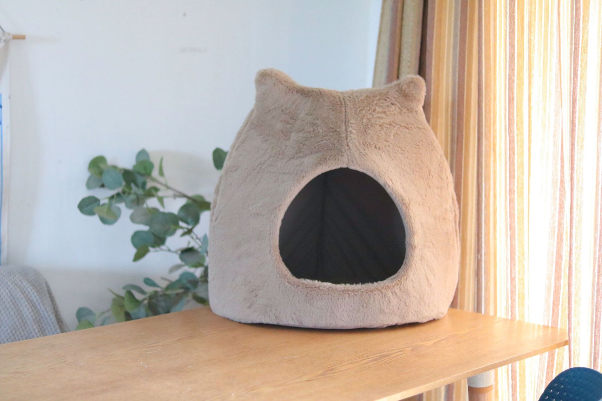 KFX-1658941 Cozy Cat Nest for Autumn and Winter – Removable, Washable, Semi-Closed Design with Cat Ears, Universal for All Seasons