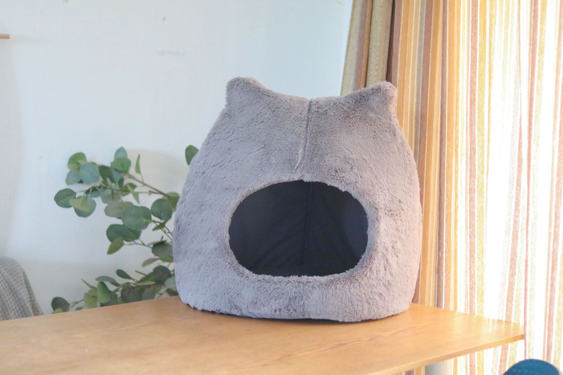 KFX-1658941 Cozy Cat Nest for Autumn and Winter – Removable, Washable, Semi-Closed Design with Cat Ears, Universal for All Seasons