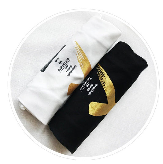 KFX-1663037 Casual Cotton T-Shirt for Adult Dogs and Cats in Black and White