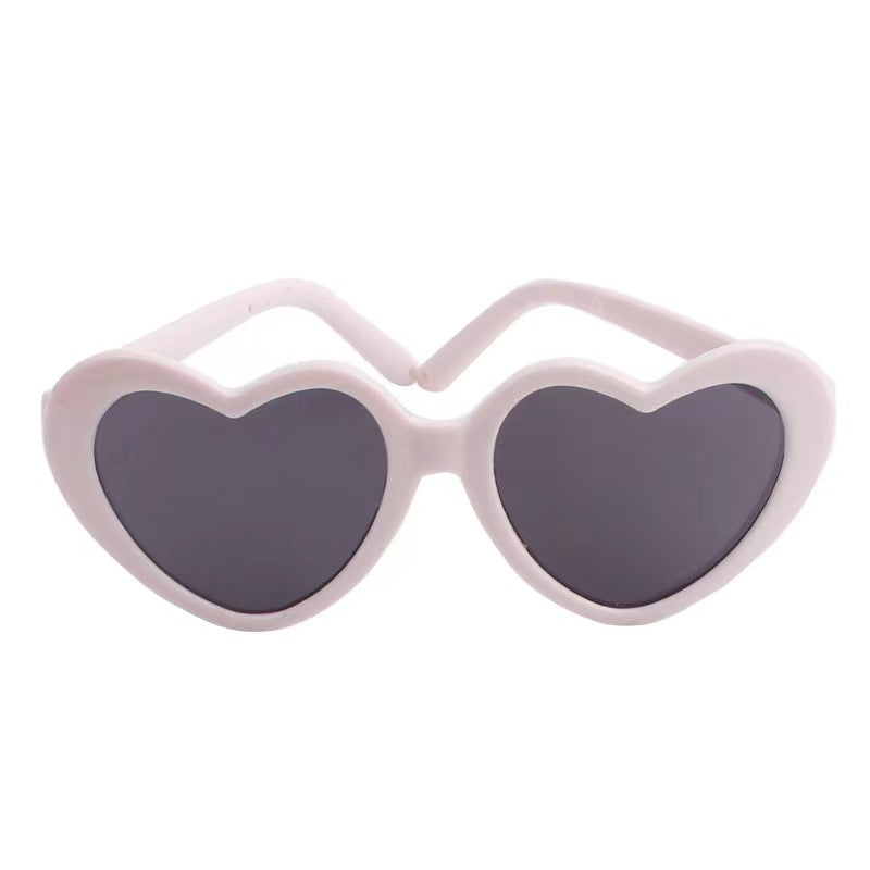 KFX-1763773 Heart-Shaped Sunglasses for Pets – Colorful Plastic Shades for Dogs and Cats