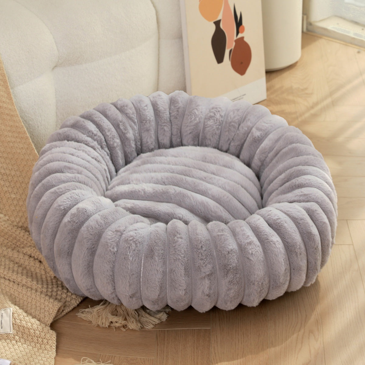 KFX-1813053 Cozy Round Plush Rabbit Mat for Cats and Dogs - Warm Winter Nest Bed