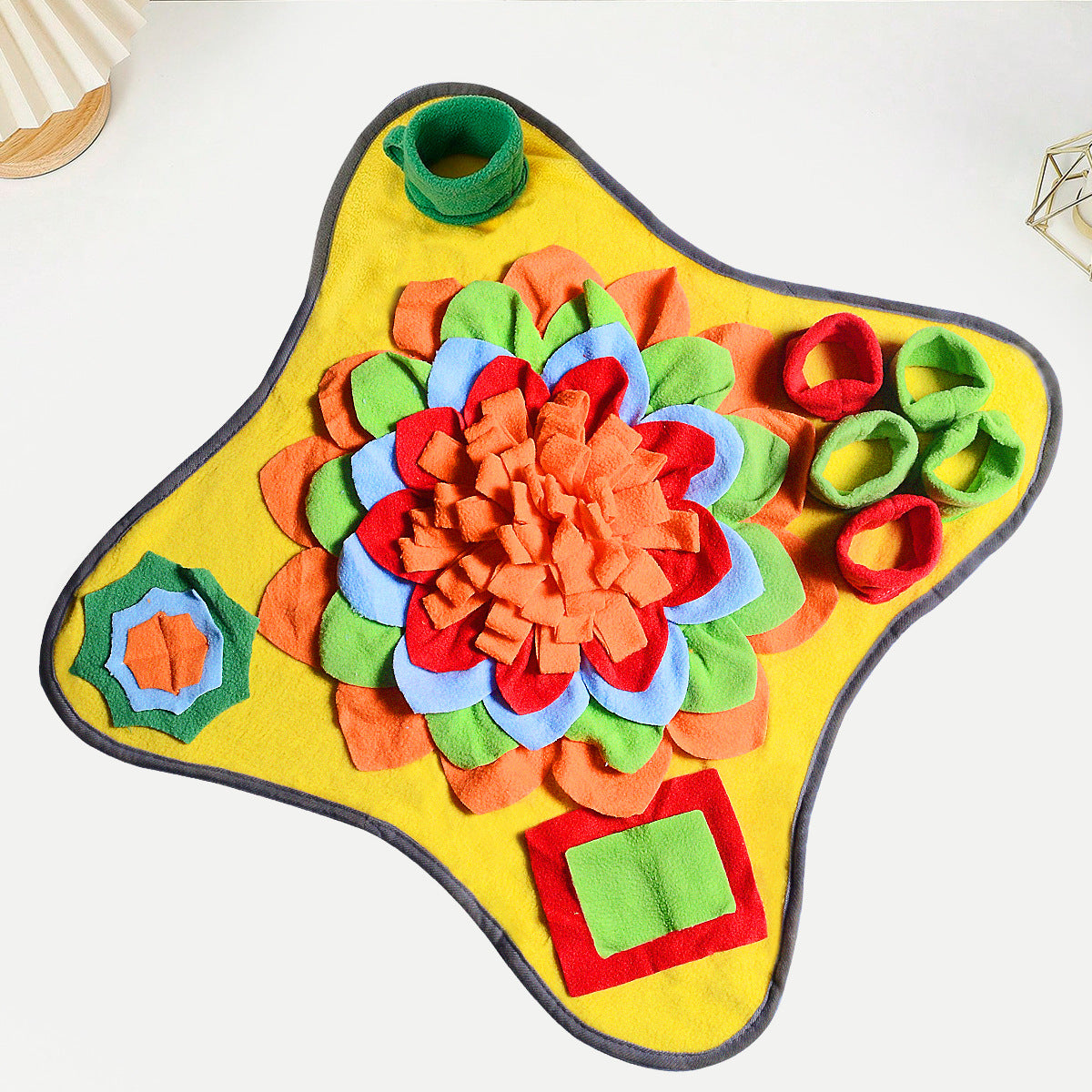 KFX-1917885 Colorful Dog Puzzle Sniffing Mat for Training and Food Hiding