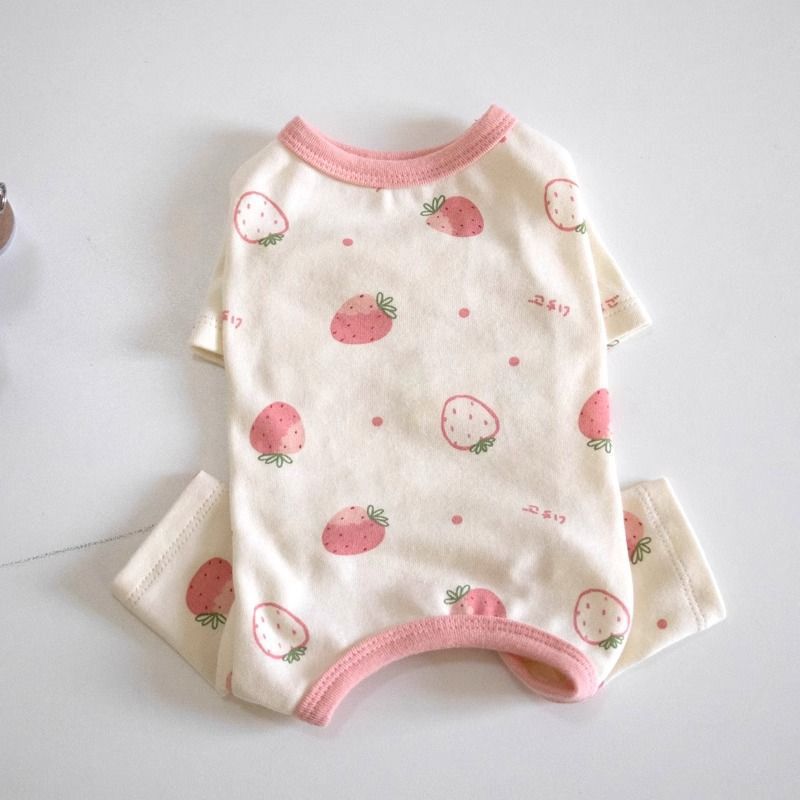 KFX-1935165 Warm and Cozy Four-Legged Pajamas for Cats - Smiling Face, Strawberry, and Pine Cone Designs in Multiple Sizes