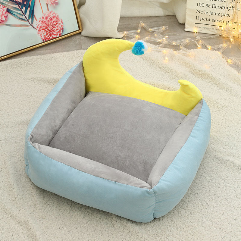 KFX-1949885 Cozy Suede Moon Pet Nest for Cats and Small Dogs