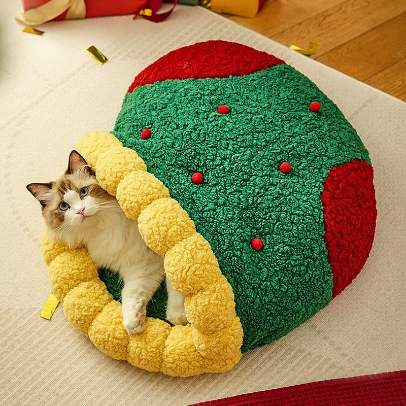KFX-1964605 Christmas Style Deep Sleep Cat Nest with Lamb Wool and Oxford Fabric Tunnel – Available in Two Sizes