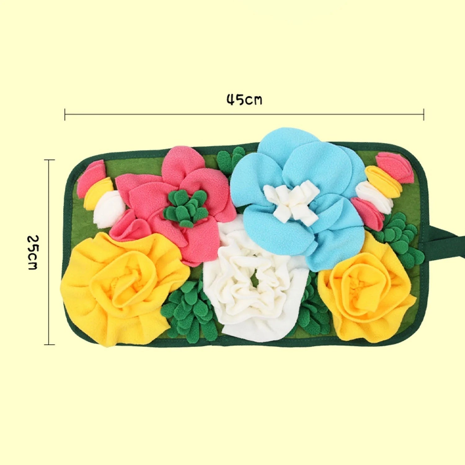 KFX-1985853 Foraging Mat for Rabbits and Guinea Pigs - Emotional Relief Garden Smelling Mat with Totoro Design