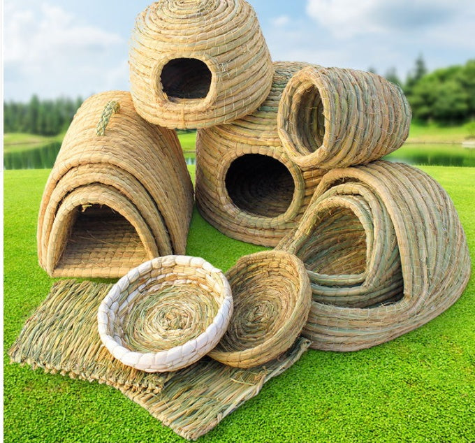KFX-1990589 Natural Hand-Woven Grass Nest for Small Animals - Straw and Corn Husk Cradle