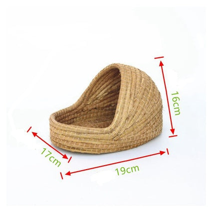 KFX-1990589 Natural Hand-Woven Grass Nest for Small Animals - Straw and Corn Husk Cradle
