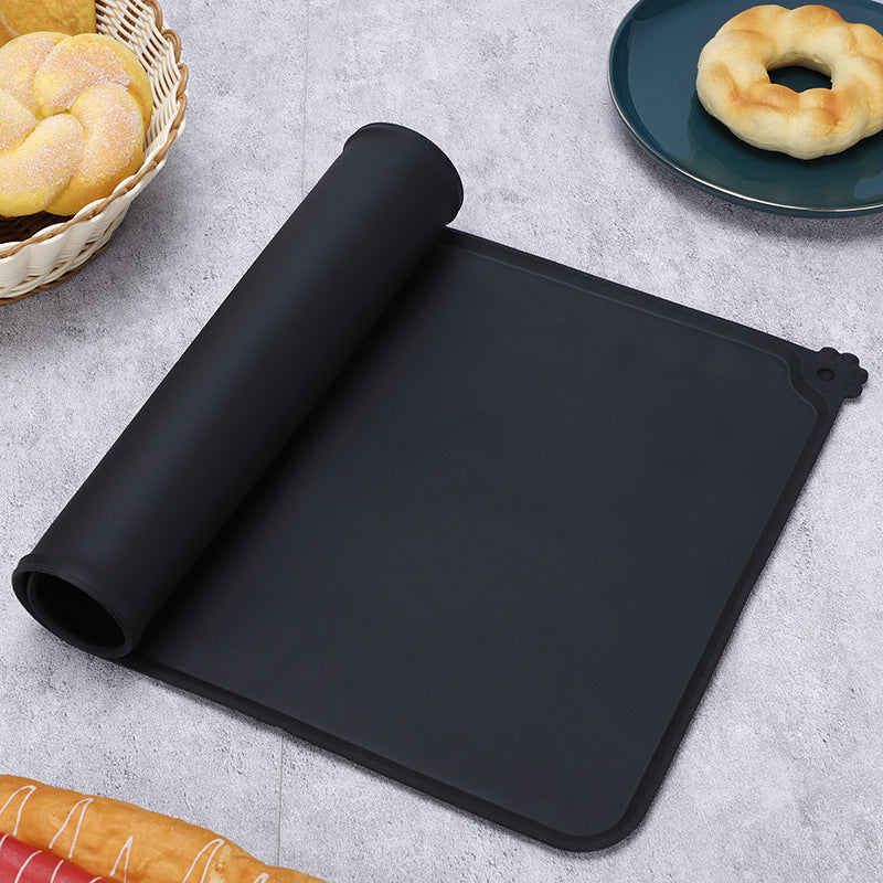 KFX-2044221 Silicone Pet Food Mat with Holes for Dogs and Cats - 47 x 30 CM, Easy to Clean and Prevents Water Leakage