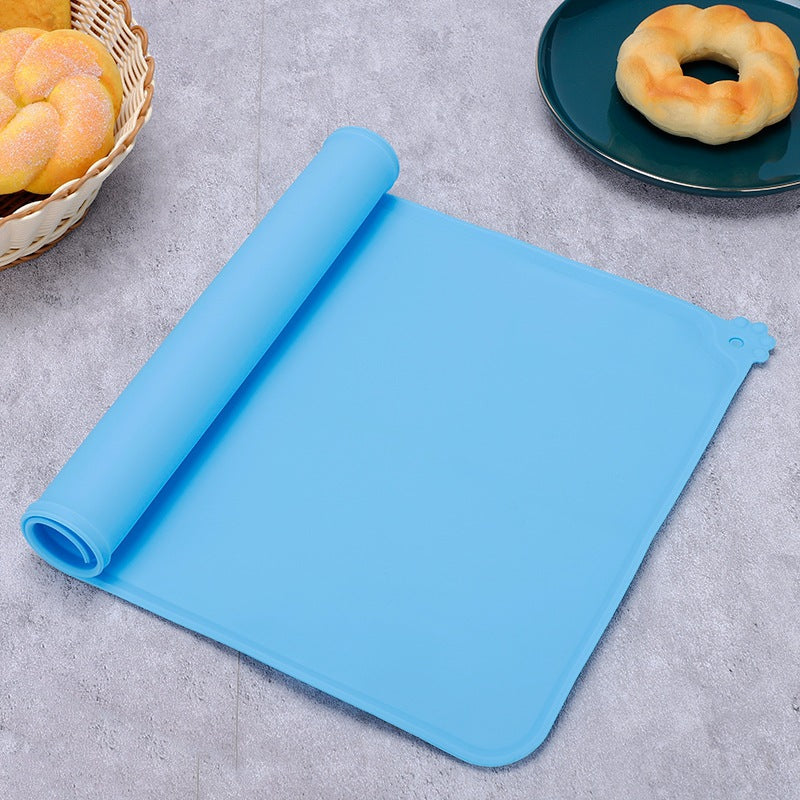 KFX-2044221 Silicone Pet Food Mat with Holes for Dogs and Cats - 47 x 30 CM, Easy to Clean and Prevents Water Leakage