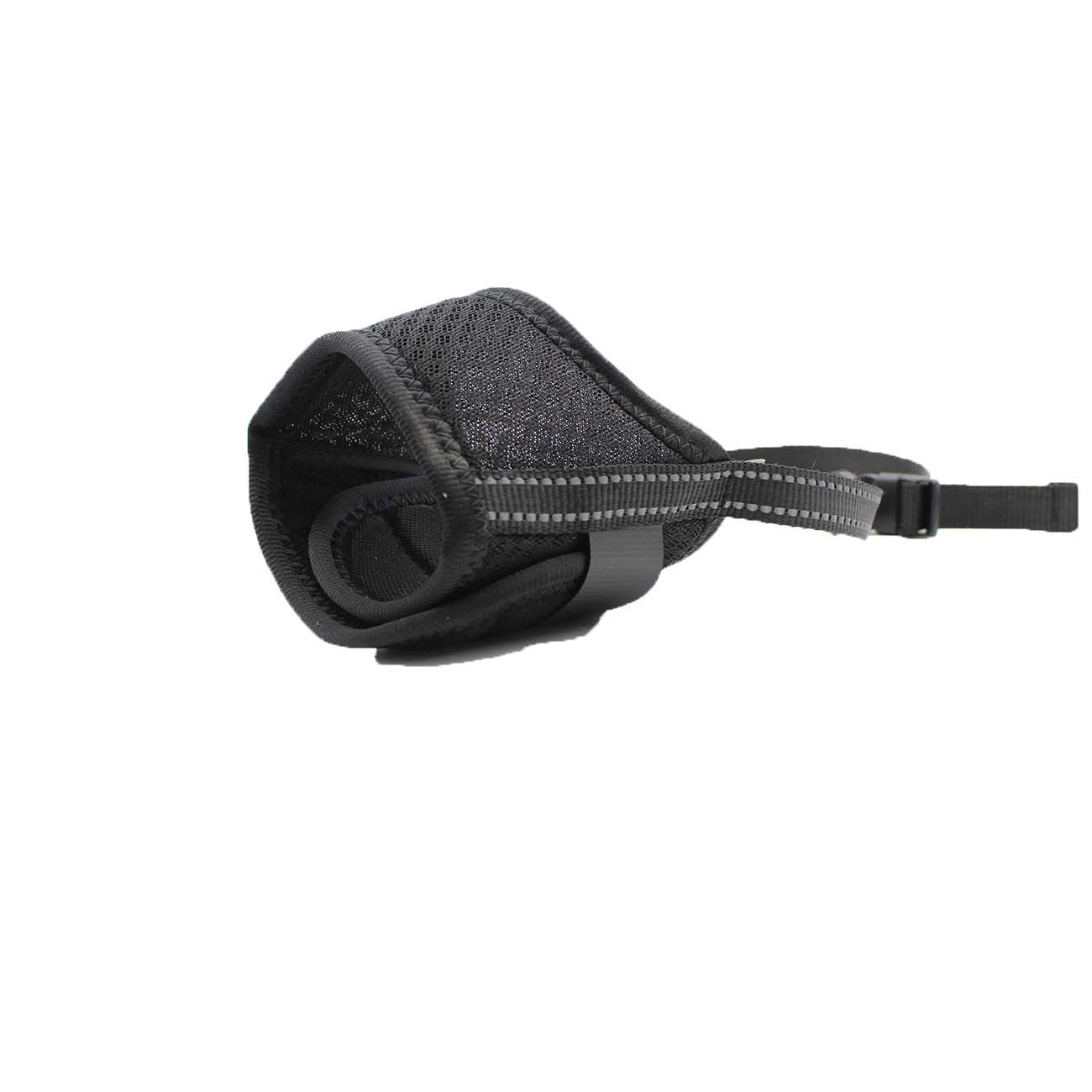 KFX-2088125 Comfortable Mesh Muzzle for Dogs, Adjustable Design for Safe Drinking and Panting, Prevents Biting and Chewing