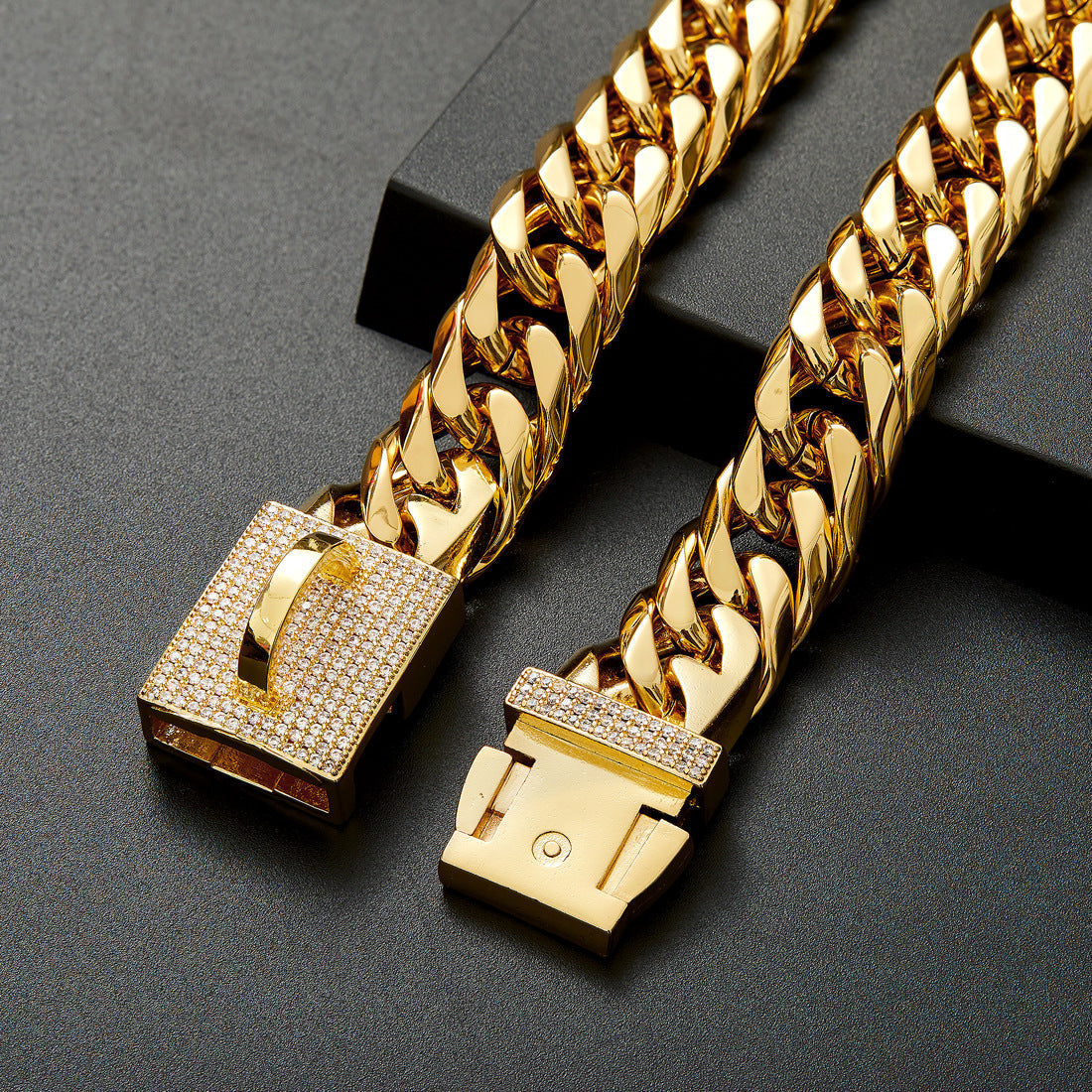 KFX-2100157 Golden Titanium Steel Double Woven Chain Necklace for Dogs - Available in Multiple Sizes