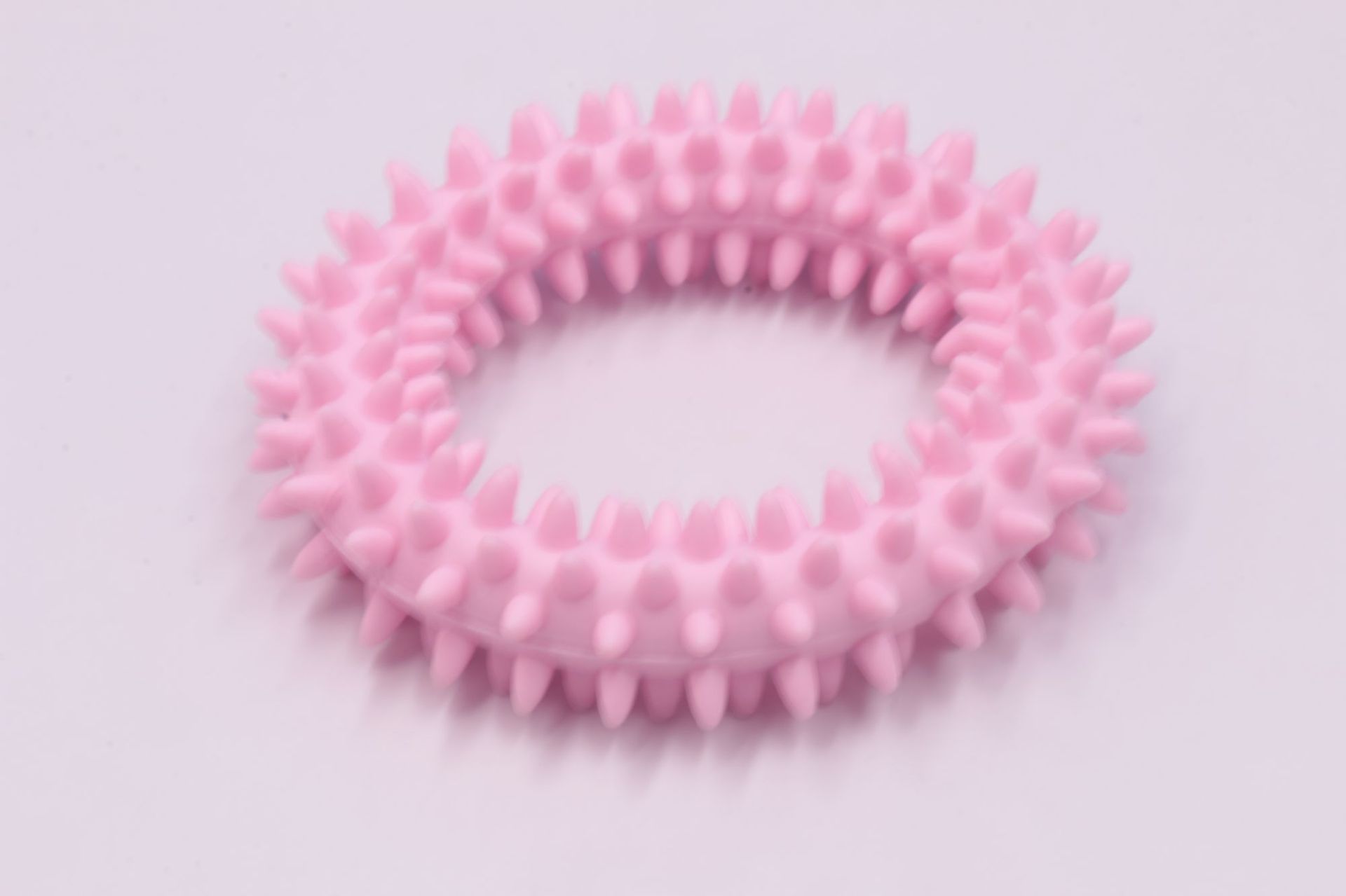 KFX-2111165 Durable TPR Spiky Circle Dog Chew Toy for Molar Health and Energy Release