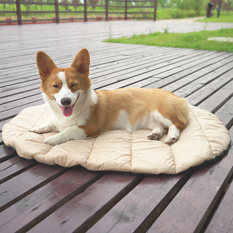 KFX-2121277 Waterproof Lightweight Pet Travel Pad with Storage Bag – Available in Two Sizes