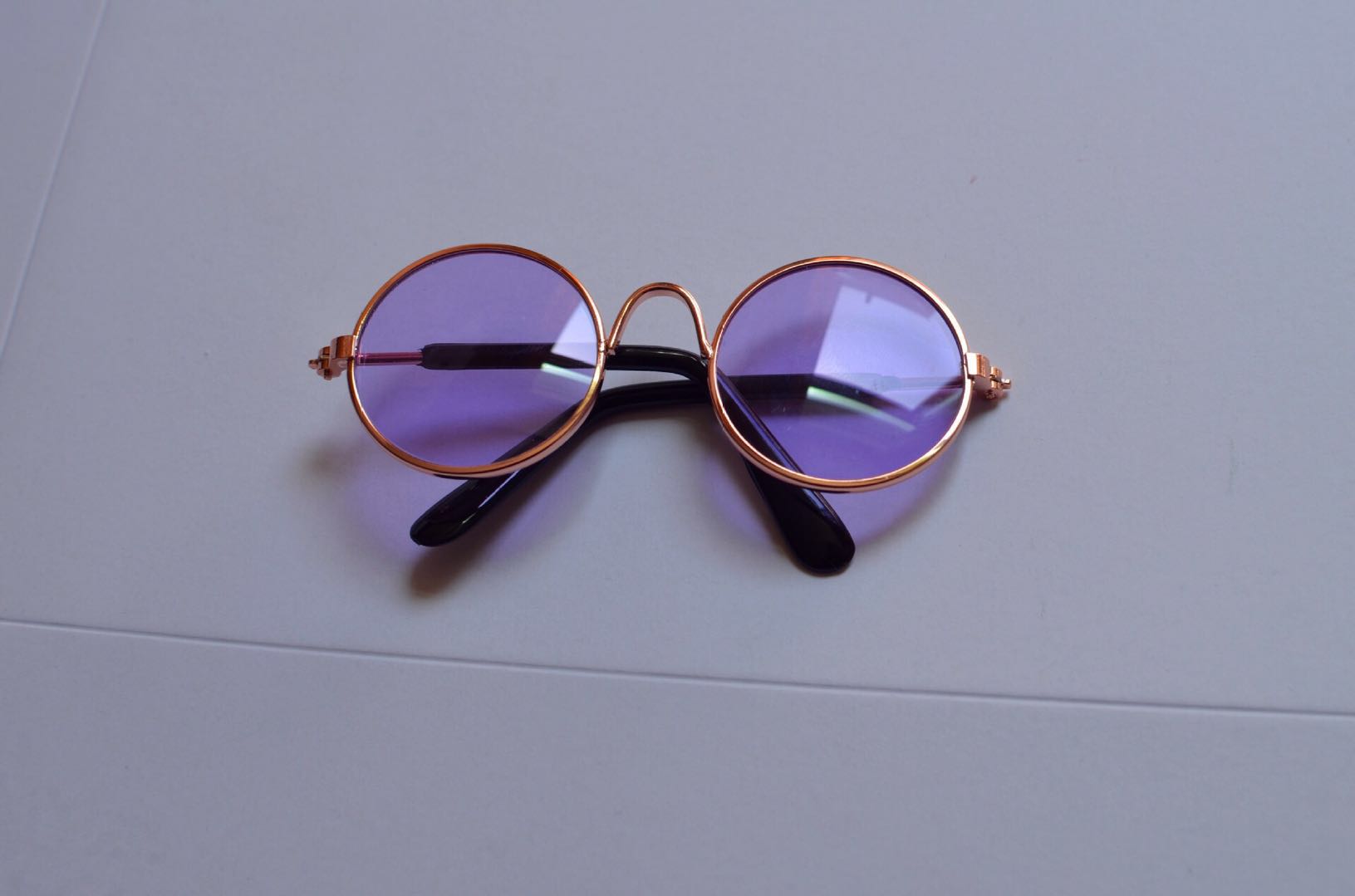 KFX-2126781 Pet Photo Glasses - Stylish Plastic Accessory for Captivating Pet Portraits