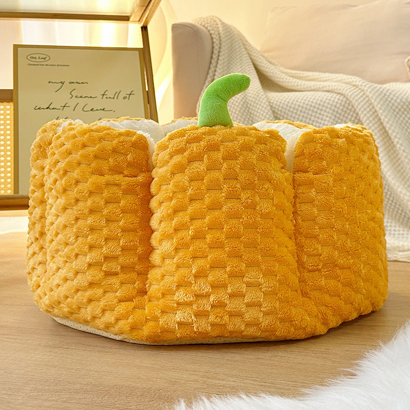 KFX-2146493 Cozy Pumpkin-Themed Pet Nest for Fall and Winter – Warm Mat for Cats and Small Pets