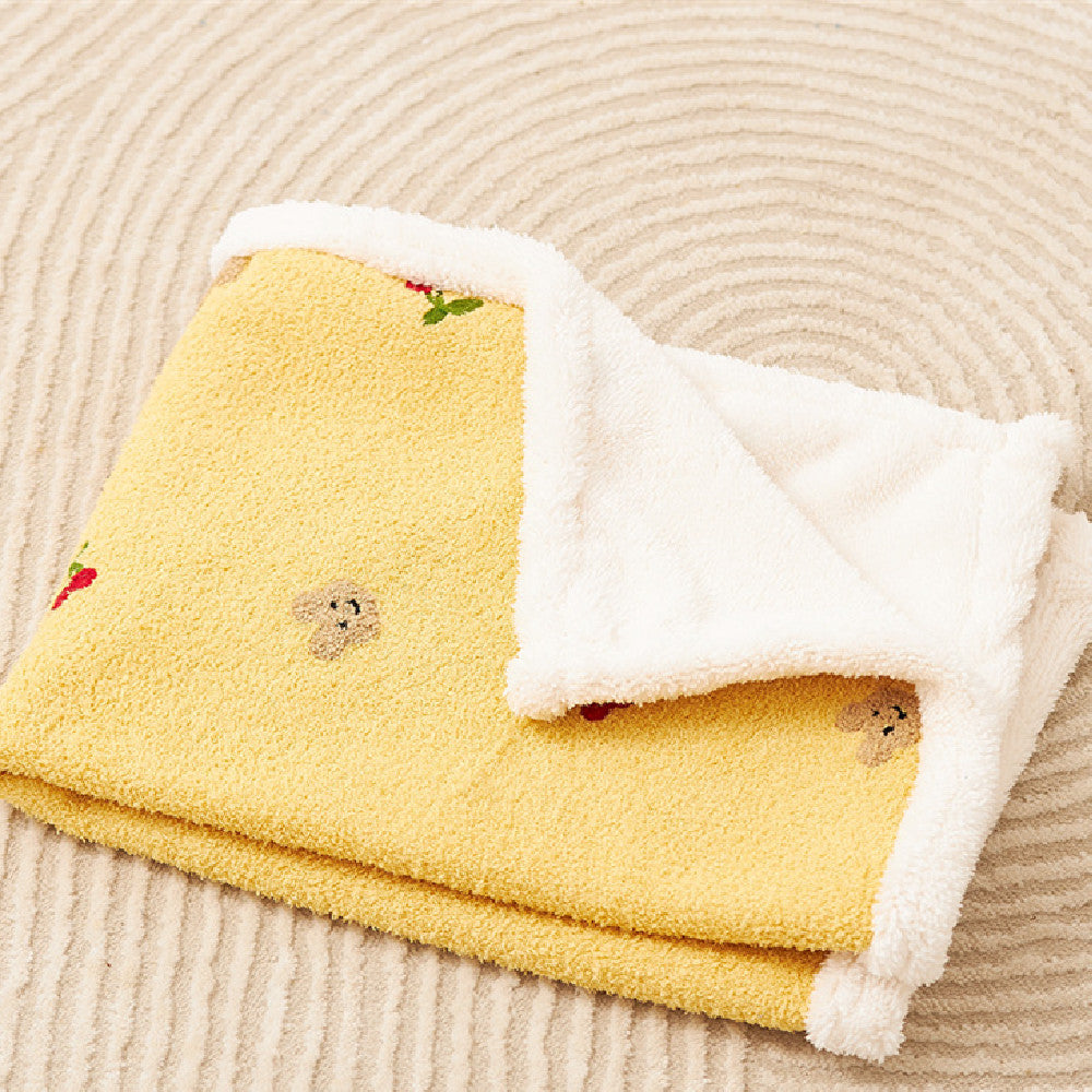 KFX-2183229 Cozy Flannel Pet Blanket for Cats and Small Dogs - Soft, Warm, Machine Washable Options Available