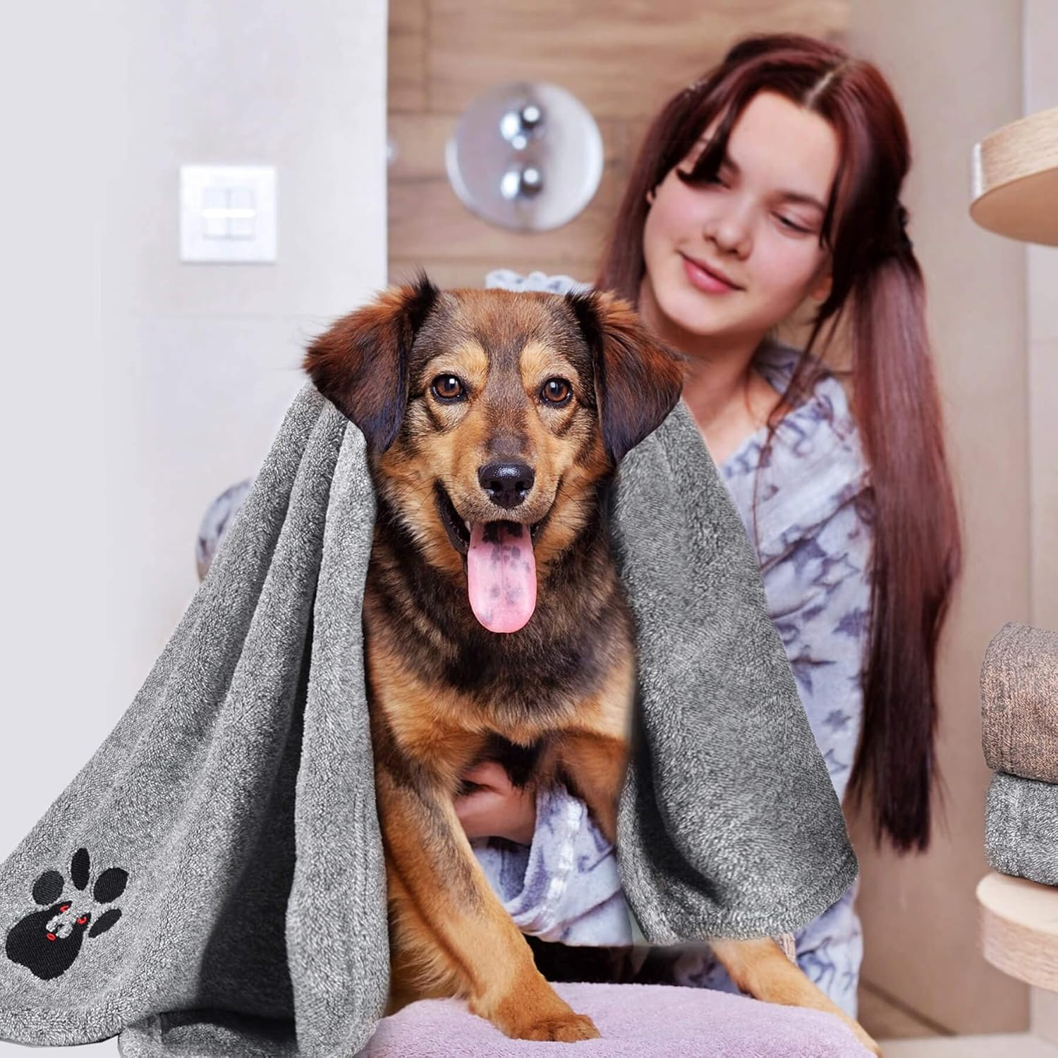 KFX-2209469 Super Absorbent Microfiber Dog Bath Towel - Ideal for Fast Drying Small Pets