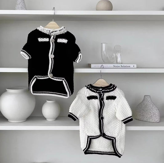KFX-2209981 Korean Style Puppy Sweater with Pearl Collar in Classic Black and White