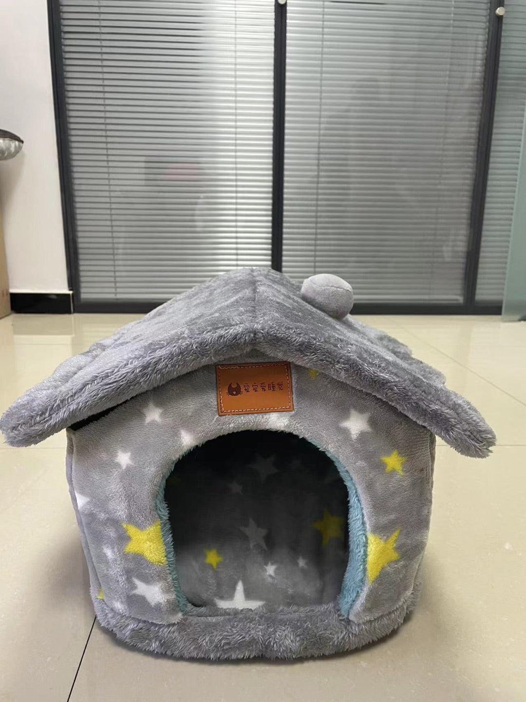 KFX-2212029 Foldable Self-Warming Pet Bed with Durable Bottom - Enclosed Cozy Shelter for Dogs and Cats