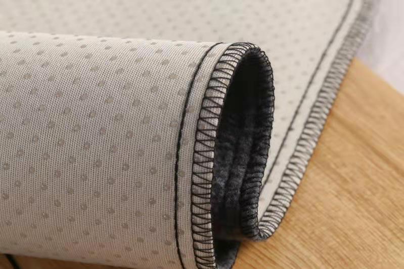 KFX-2213821 Waterproof Anti-Skid Pet Blanket in Fleece – Various Sizes Available