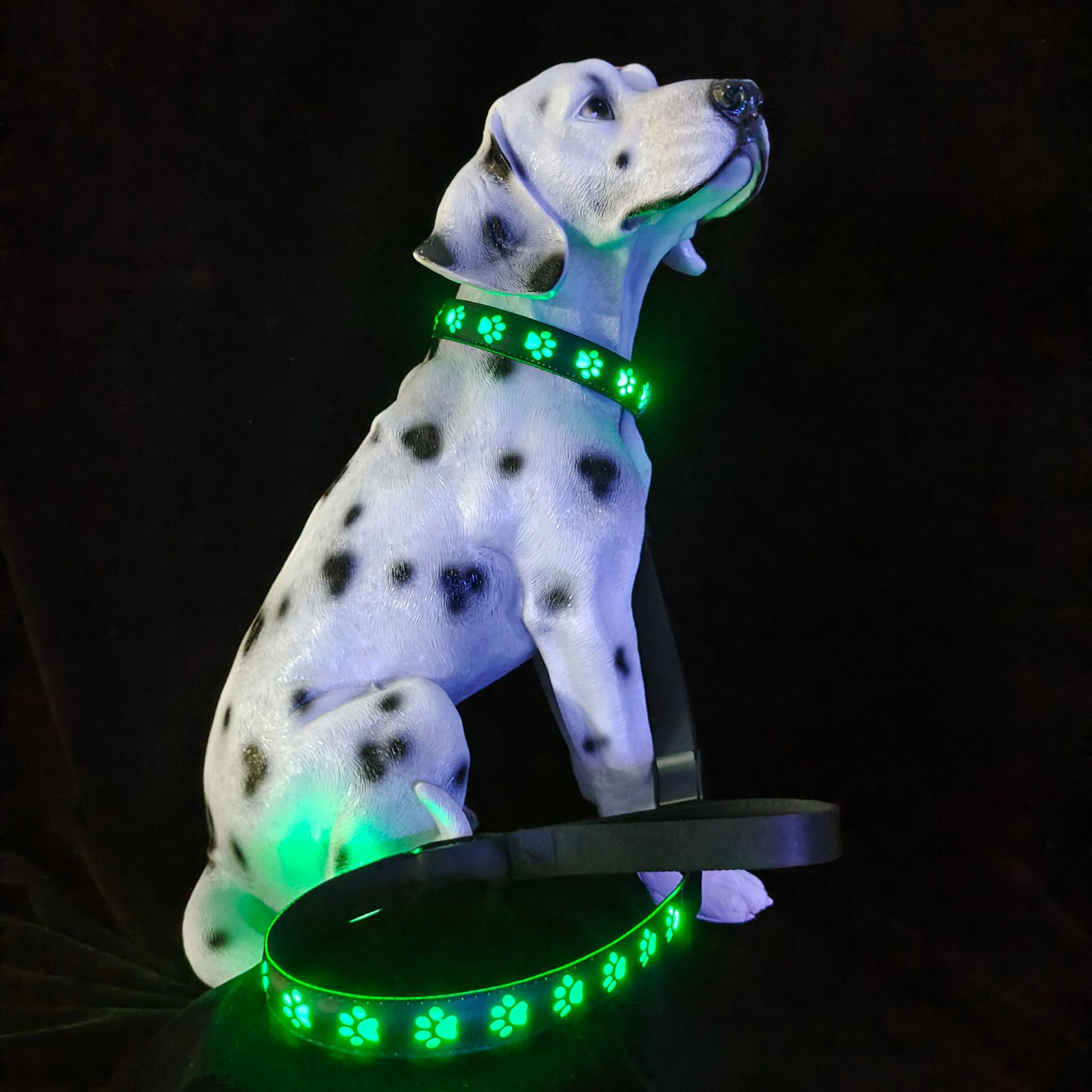 KFX-2236989 7-Color LED Luminous Collar for Pets - USB Rechargeable Polyester Design