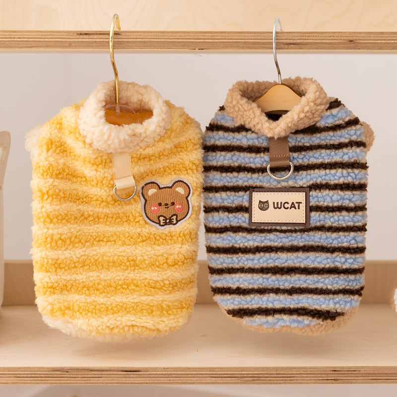 KFX-2314813 Cozy Sherpa Pet Vest with Bear Patch and Integrated Leash Ring for Small to Medium Dogs and Cats
