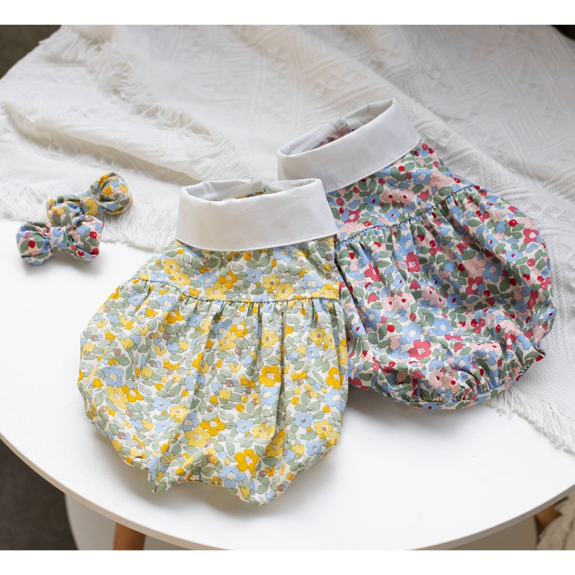 KFX-2337853 Floral Pattern Cotton Camisole for Dogs - Fashionable and Simple Design