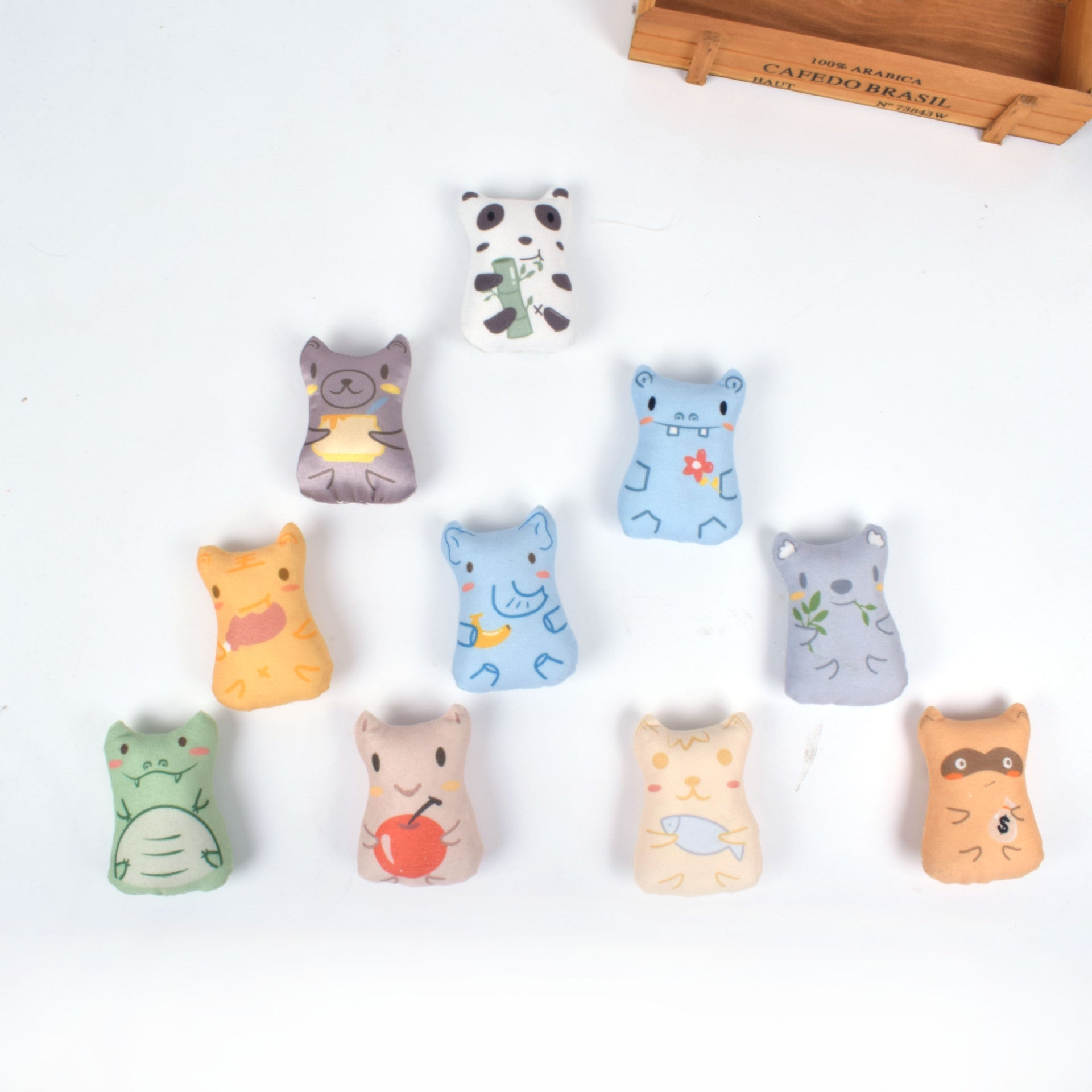 KFX-2424893 Interactive Plush Cat Toy with Catnip – Assorted Animal Designs