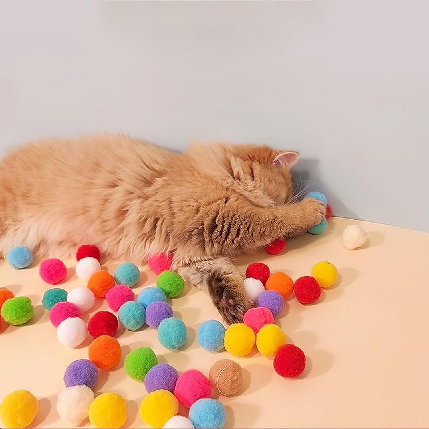KFX-2504381 Interactive Cat Toy with Plush Ball Launcher and 20 Pom Pom Balls for Indoor Play