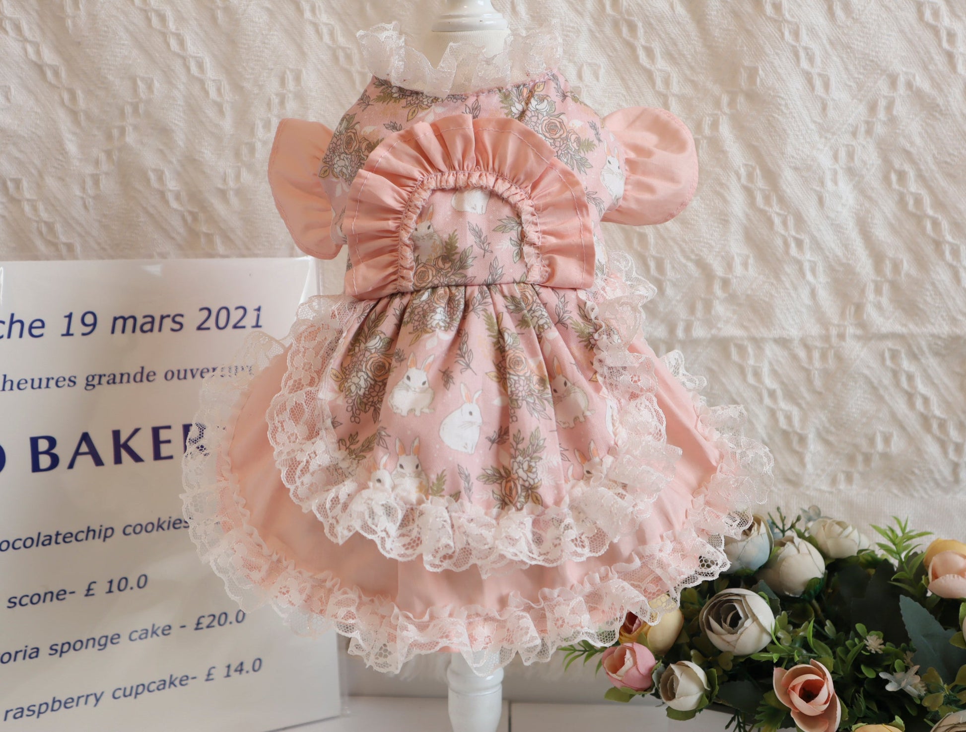 KFX-2518973 Pink Lace Dog Dress and Hat Set for Pets, Multiple Sizes Available