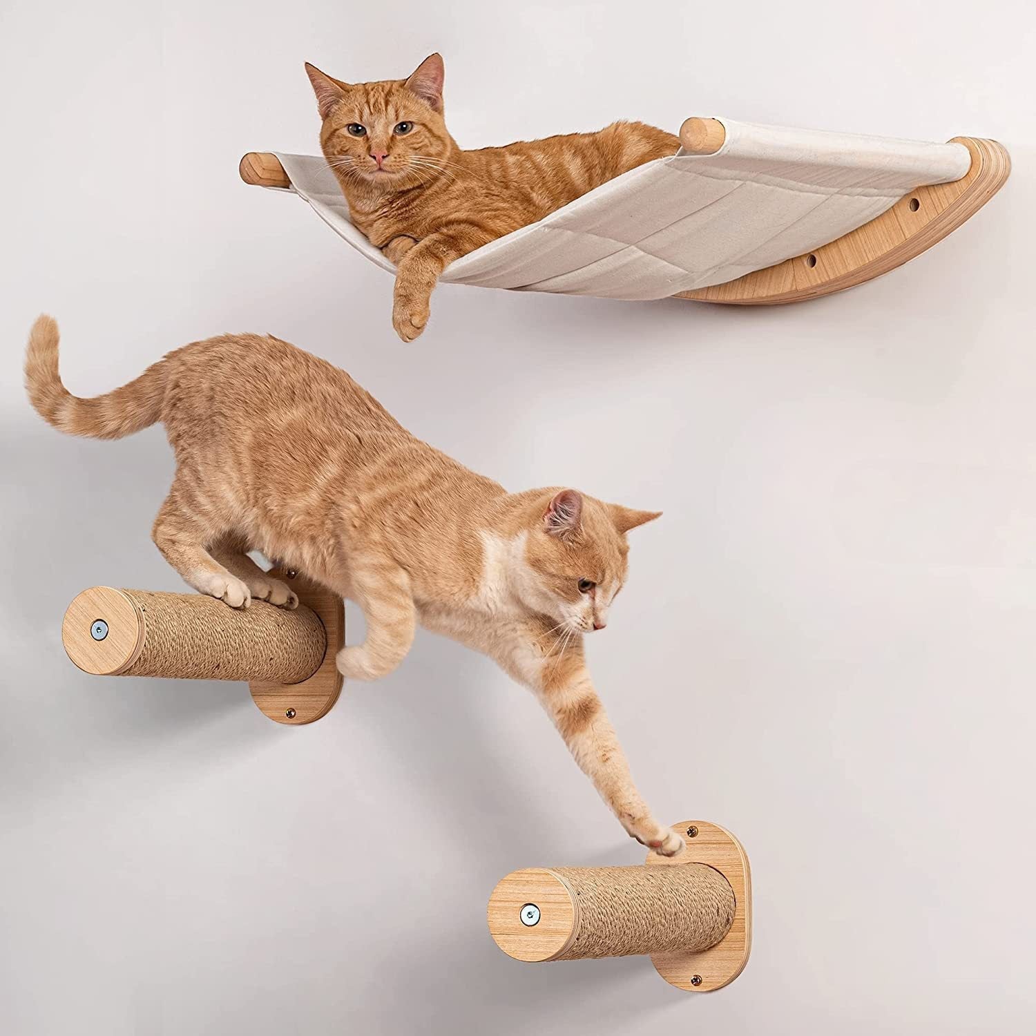 KFX-2521661 Wall-Mounted Cat Jumping Platform Made of Solid Wood for Active Pets
