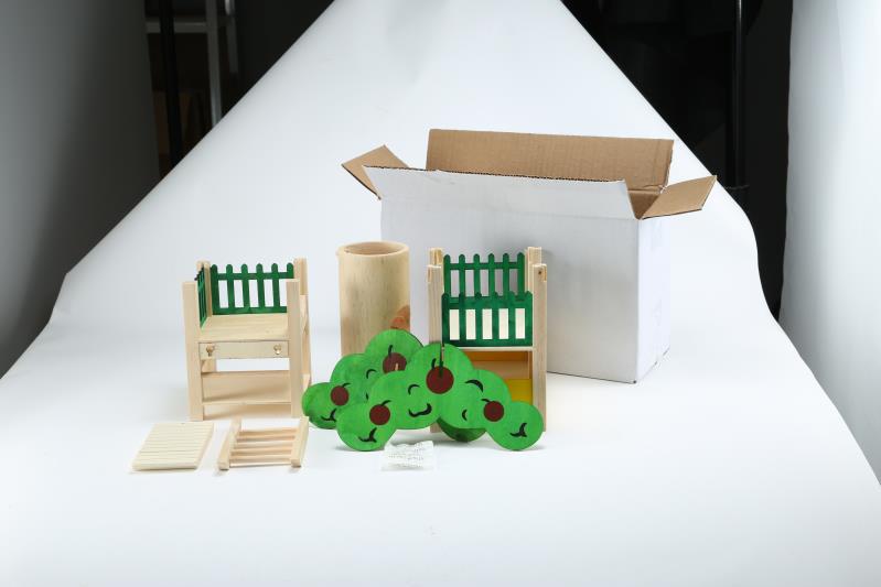 KFX-2542909 Wooden House Hamster Castle - Spacious Pet Playhouse for Small Animals
