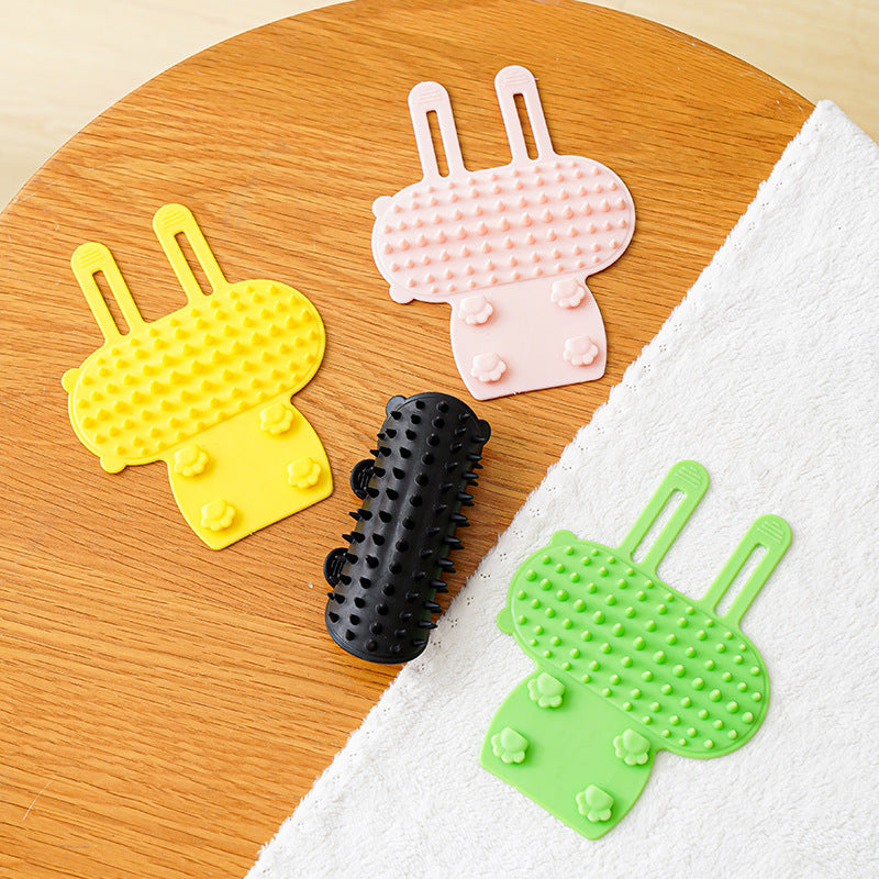 KFX-2584125 Pet Grooming Brush for Cats and Dogs with Self-Cleaning Scratcher and Adjustable Silicone Strap