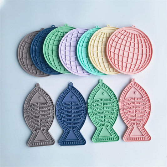 KFX-2605373 Silicone Snack Pad in Fish and Round Shapes for Pets - Multiple Colors Available
