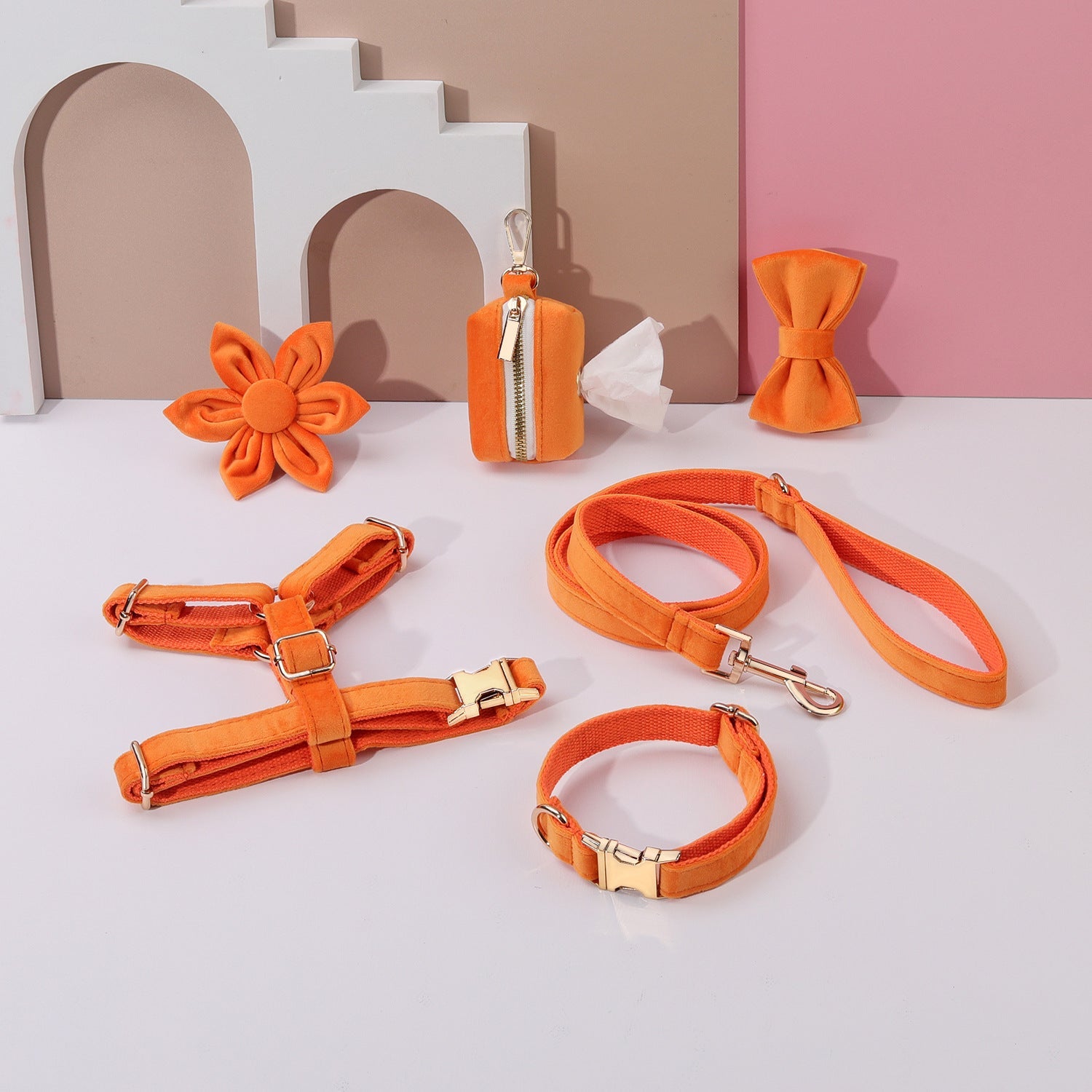 KFX-2639421 Classic Soft Velvet Pet Collar and Traction Rope Set with Bow Tie and Toilet Bag