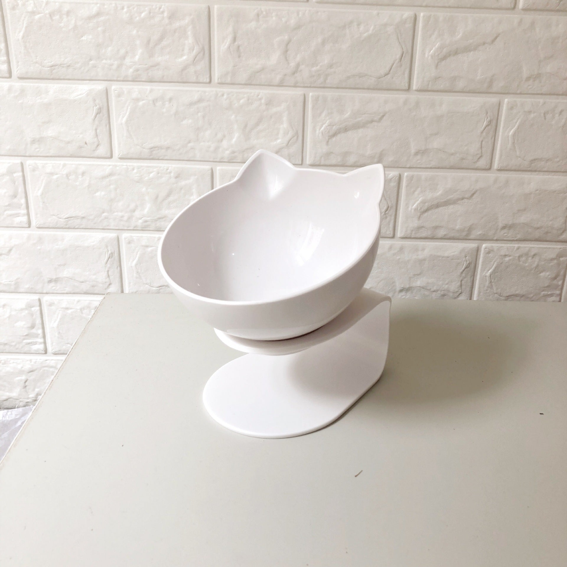 KFX-2643901 Transparent Cat Bowl with Inclined Design for Easy Eating and Comfort